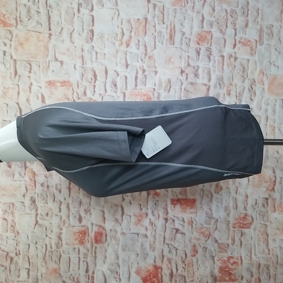 New Reebok Performance T-Shirt - Picture 2 of 11